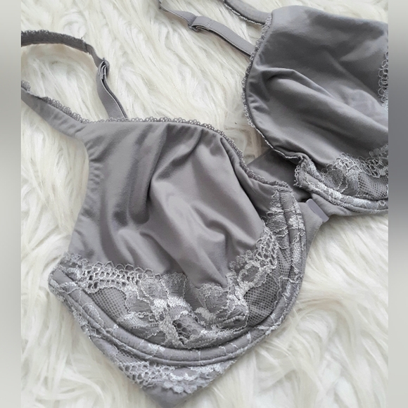 VS Unlined Perfect Coverage Bra 32D - Picture 2 of 5